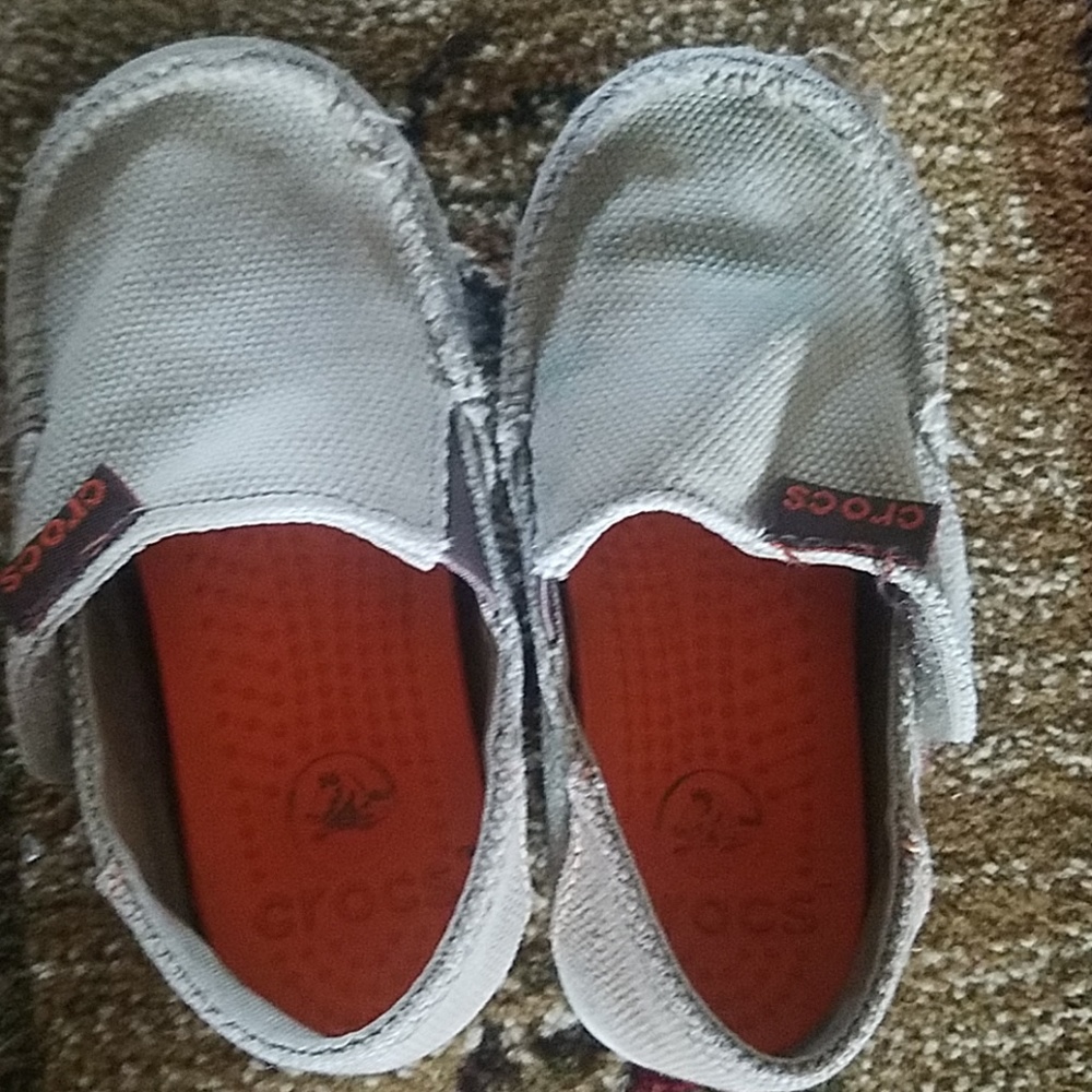 Crocs size 8/9 troddler